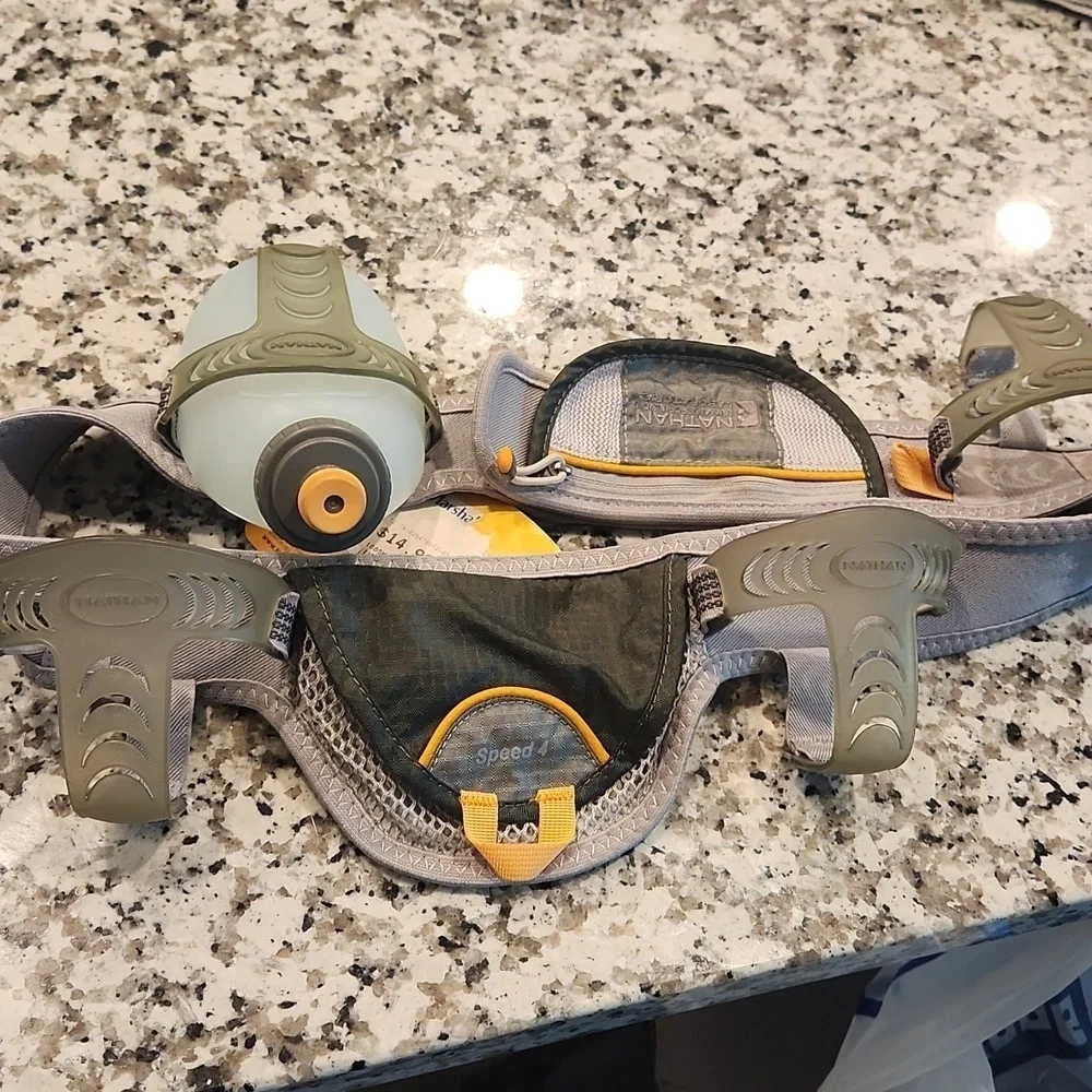Natan Gray and Yellow Hydration Belt